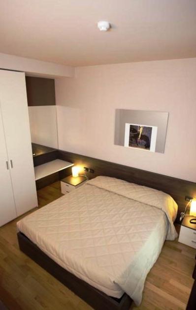 Eq Hotel Травальято Екстер'єр фото